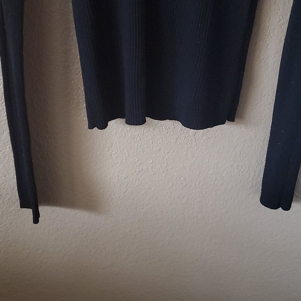 Trendy JS Cropped Ribbed Sweater - Picture 2 of 5